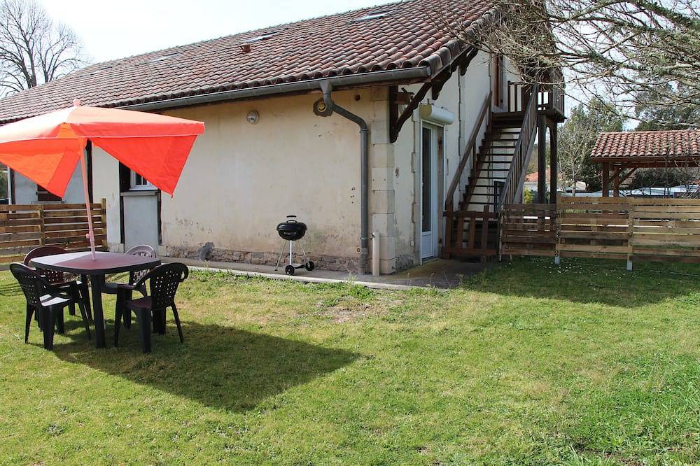 Entire apartment, In the heart of a Landes village in Herm, Dax region