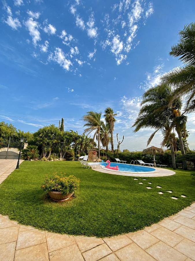 Villa für 9 Personen, mit Balkon und Terrasse sowie Garten und Pool