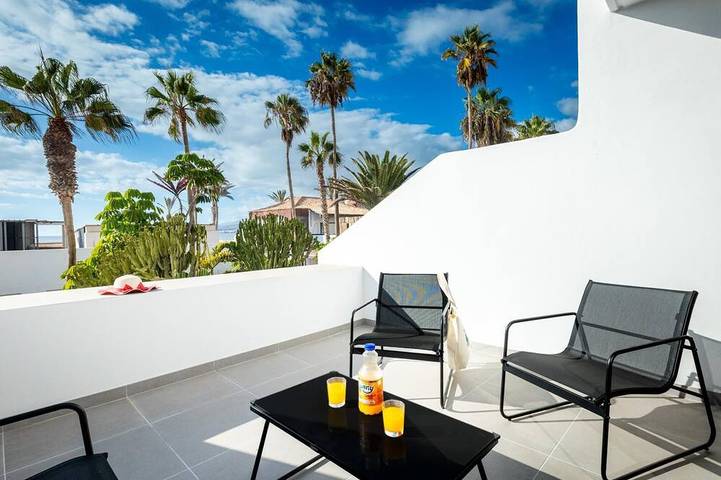 Holiday apartment for 4 people, with pool and garden as well as balcony - 1