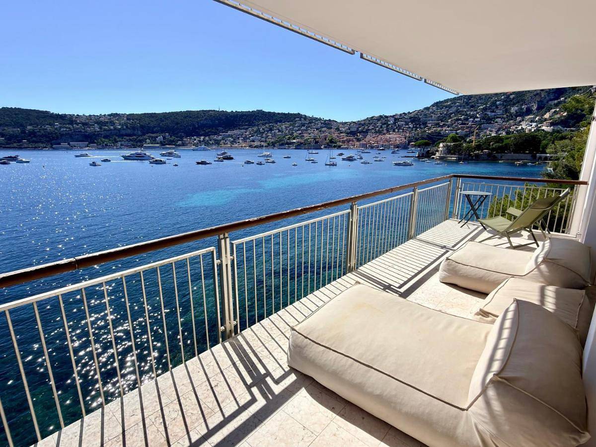 Cap-Ferrat Waterfront Villa-Private Sea Access in Saint-Jean-Cap-Ferrat, Côte méditerranéenne (France)