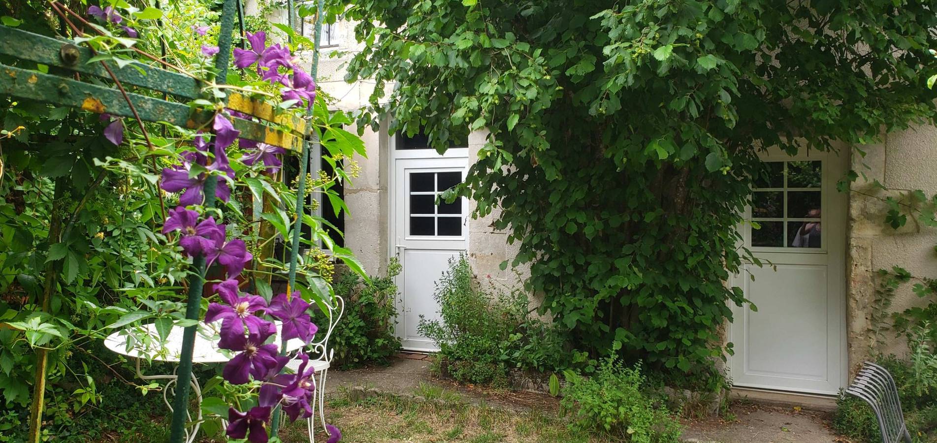 La Maison d'en Face in Merry-sur-Yonne, Région d'Auxerre