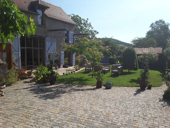Gîte pour 5 personnes, avec jardin et terrasse dans La Vineuse sur Fregande - 2