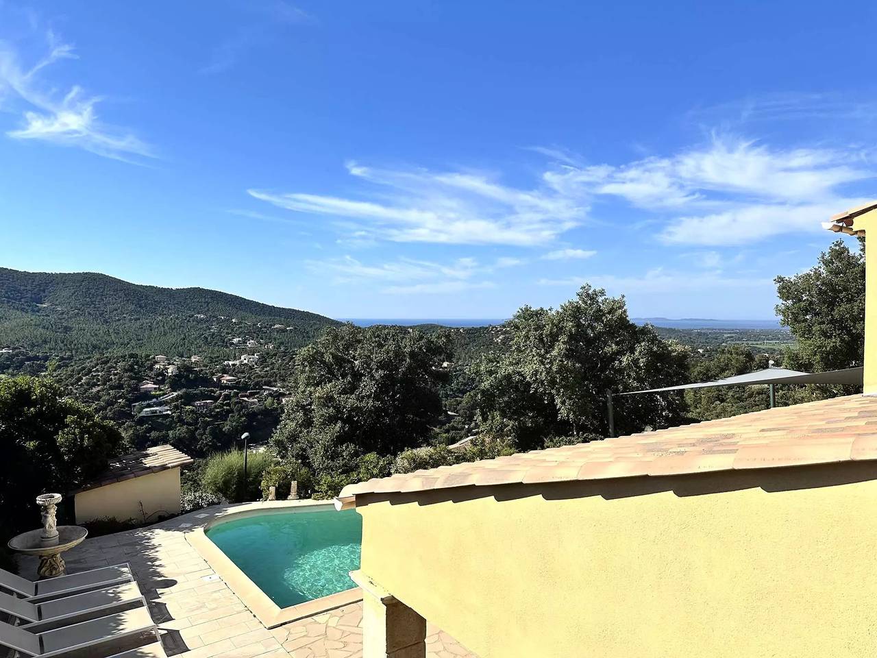 Villa für 8 Personen mit beheiztem Pool und Meerblick in La Londe-Les-Maures in La Londe-les-Maures, Toulon Region