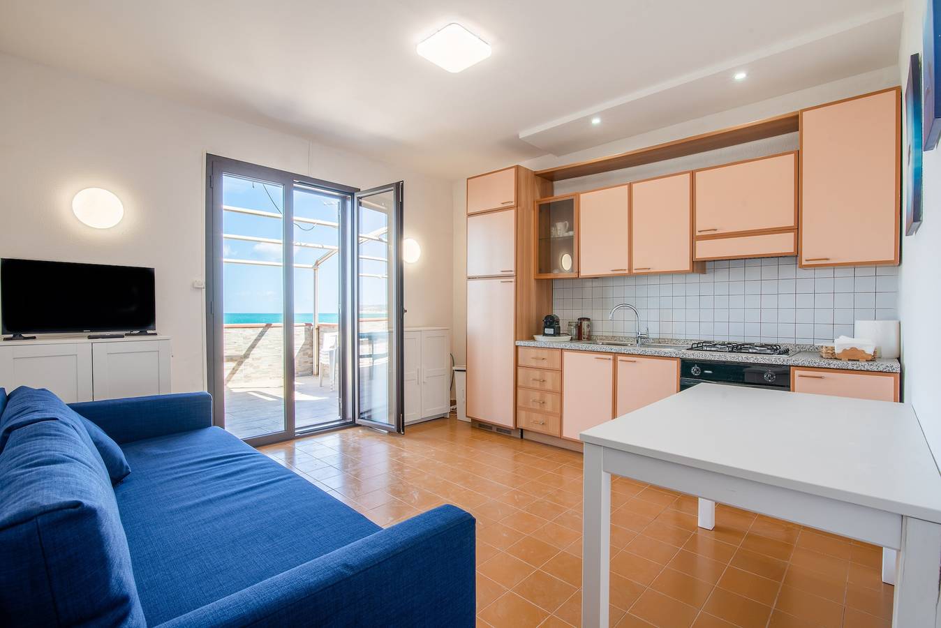 Appartamento intero, Appartamento "La terrazza sul Mare" con Vista Mare, Terrazza & A/C in Costa Saracena, Augusta (comune)