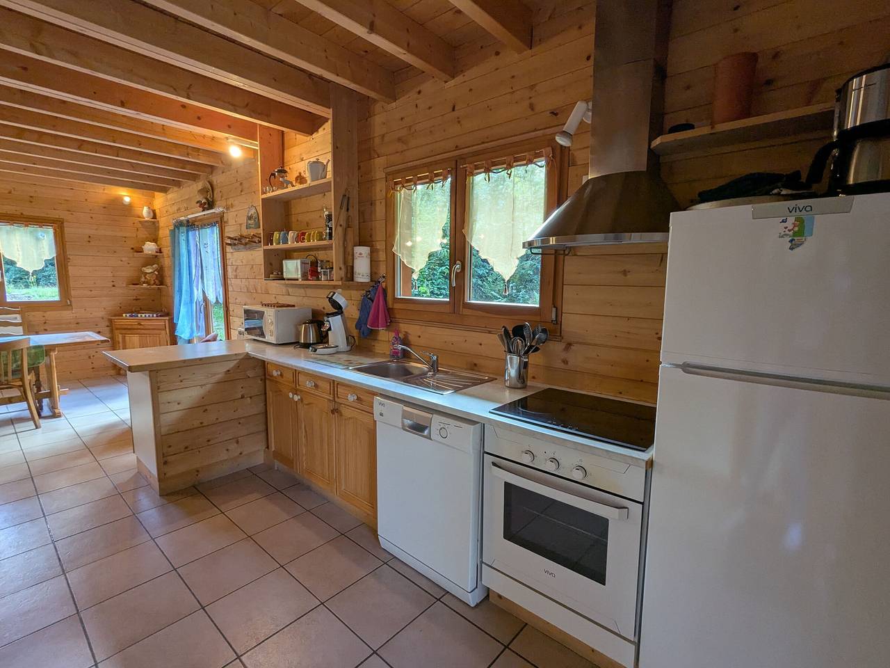 Spacious Chalet near Gérardmer: Terrace, Orchard, Ski, & Local Crafts in Le Tholy, Épinal en omgeving
