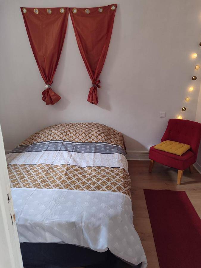 Gîte pour 3 personnes à Pinet (homonymie)