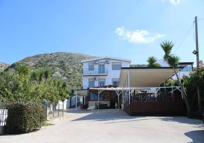 Bed and breakfast per 6 persone, con giardino e panorama, con animali domestici - 1