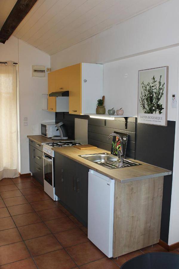 Location de vacances pour 2 personnes, avec vue et jardin, animaux acceptés à Cuxac-Cabardès - 4