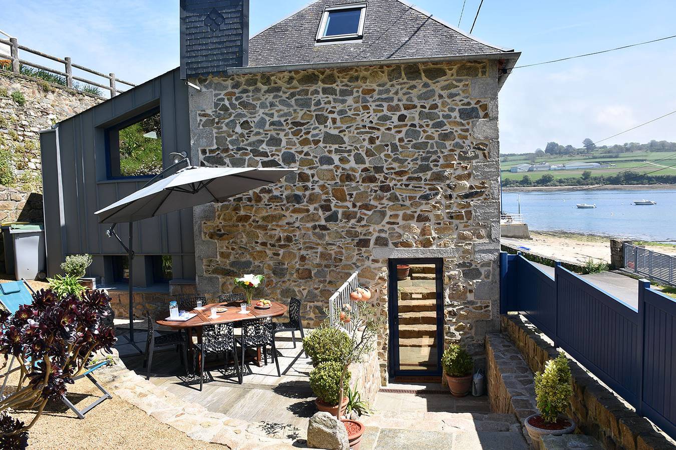 L'Échappée Belle in Plouguiel, Rosa Granitküste