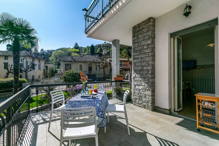 Ferienwohnung für 4 Personen, mit Seeblick und Terrasse in Comune di Stresa