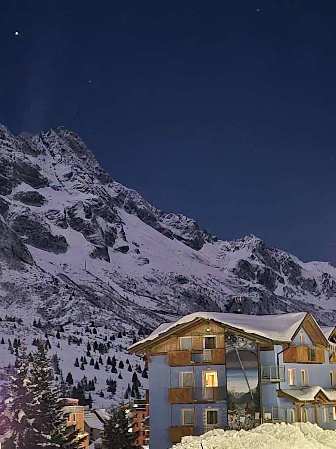 Hôtel, avec Terrasse dans Passo Del Tonale - 4