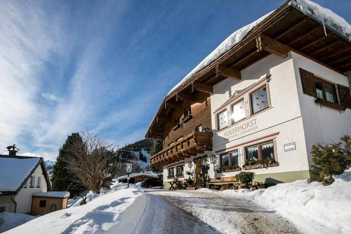 BnB für 3 Personen, mit Garten und Ausblick in Sankt Anton am Arlberg