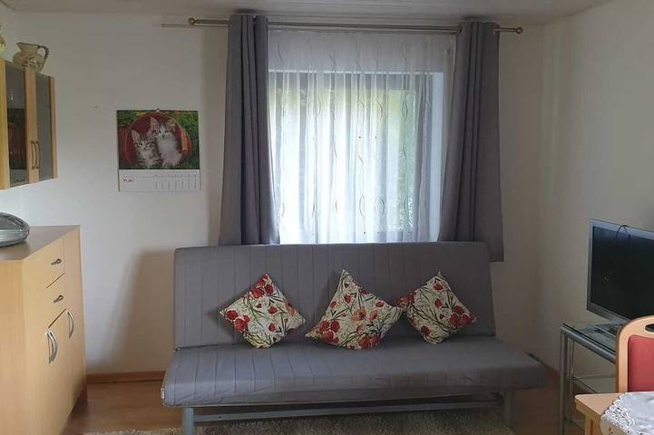 Ganze Wohnung, Ferienwohnung, sehr ruhig gelegen. in Lichtenstein, Neckar-Alb
