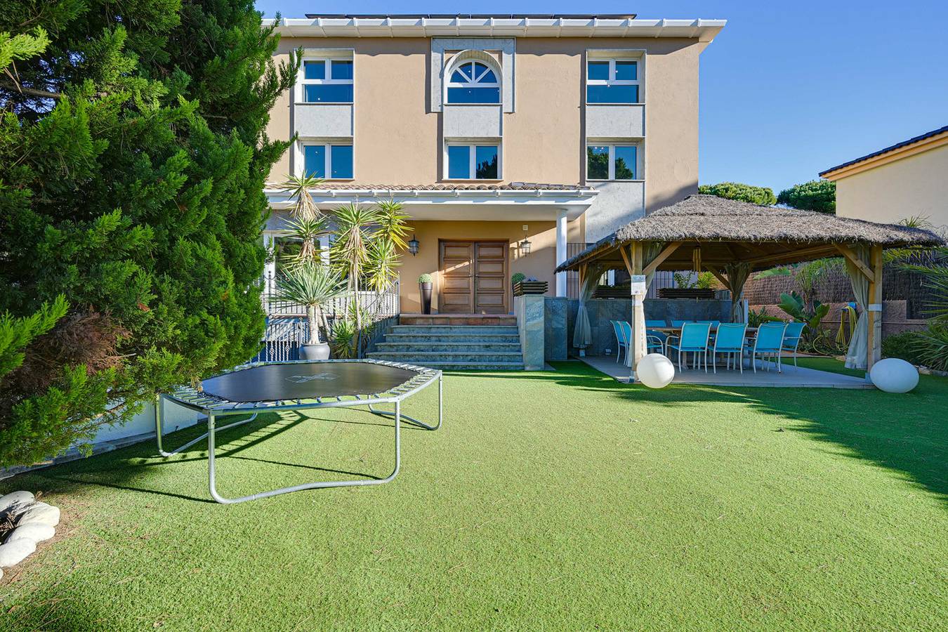 Villa for 14 personer med hage in Calella, Costa del Maresme