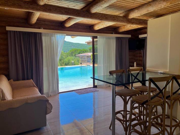 Gîte pour 6 personnes, avec jardin ainsi que piscine et vue à Pietracorbara - 2