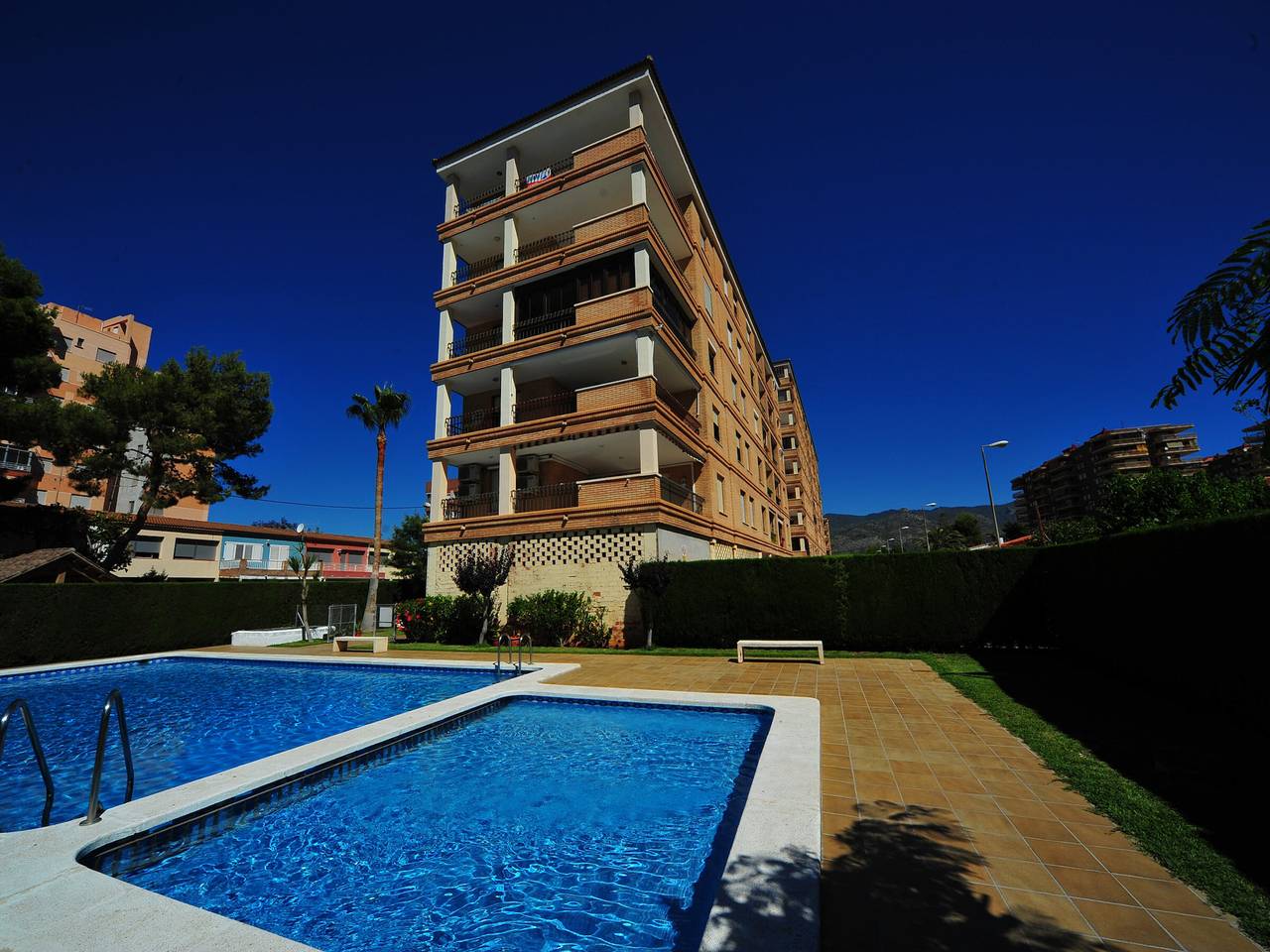 Apartamento entero, Apartamento en Benicàssim con piscina y parking, 6 personas in Benicasim, Costa del Azahar