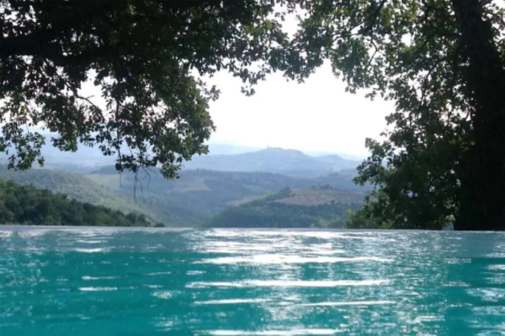 Charmante und schöne Villa in Umbrien mit privatem Pool, großen Gärten und Parkplätzen in Massa Martana, Perugia Provinz