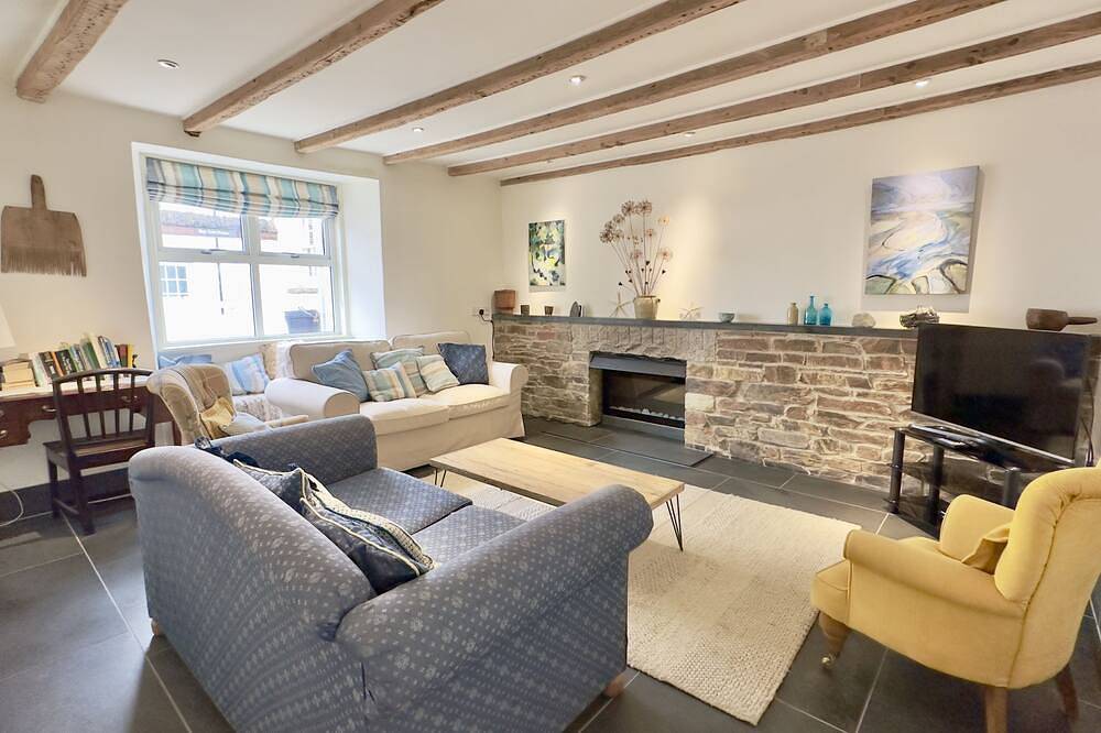 Log Cabin for 6 People in Padstow, Cornwall