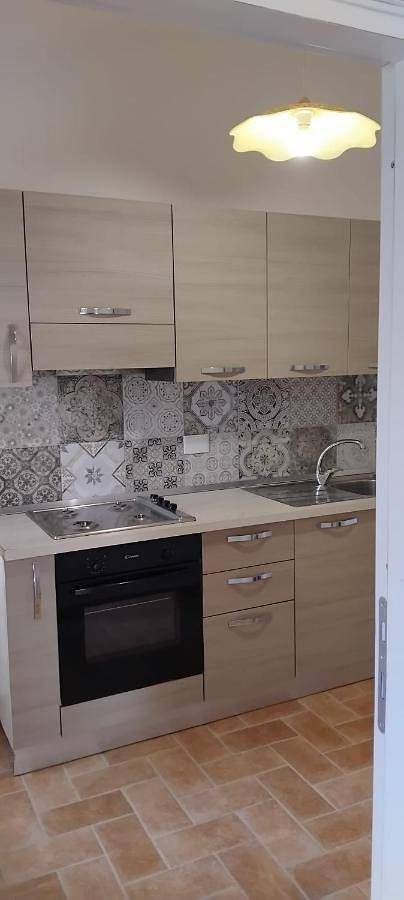 Gîte pour 6 personnes, avec Balcon et Terrasse ainsi que Jardin et Vue dans San Giovanni Sardinia - 4