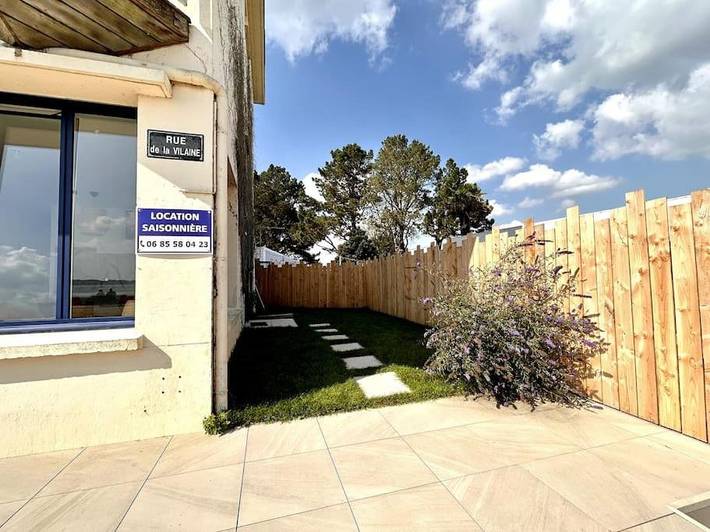 Gîte pour 4 personnes, avec vue et terrasse à Billiers - 2