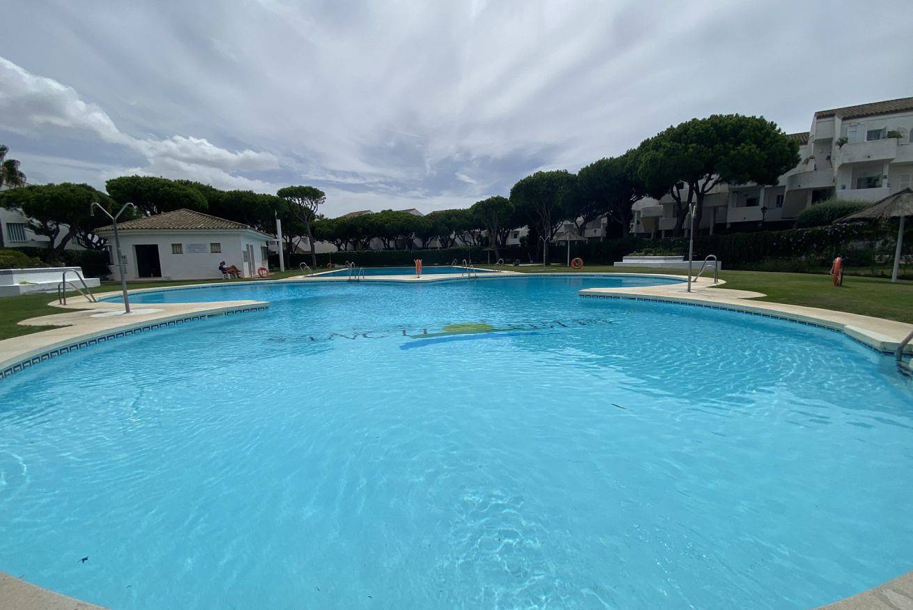 Ganze Wohnung, Ferienwohnung für 4 Personen mit Pool in Sancti Petri, Chiclana de la Frontera