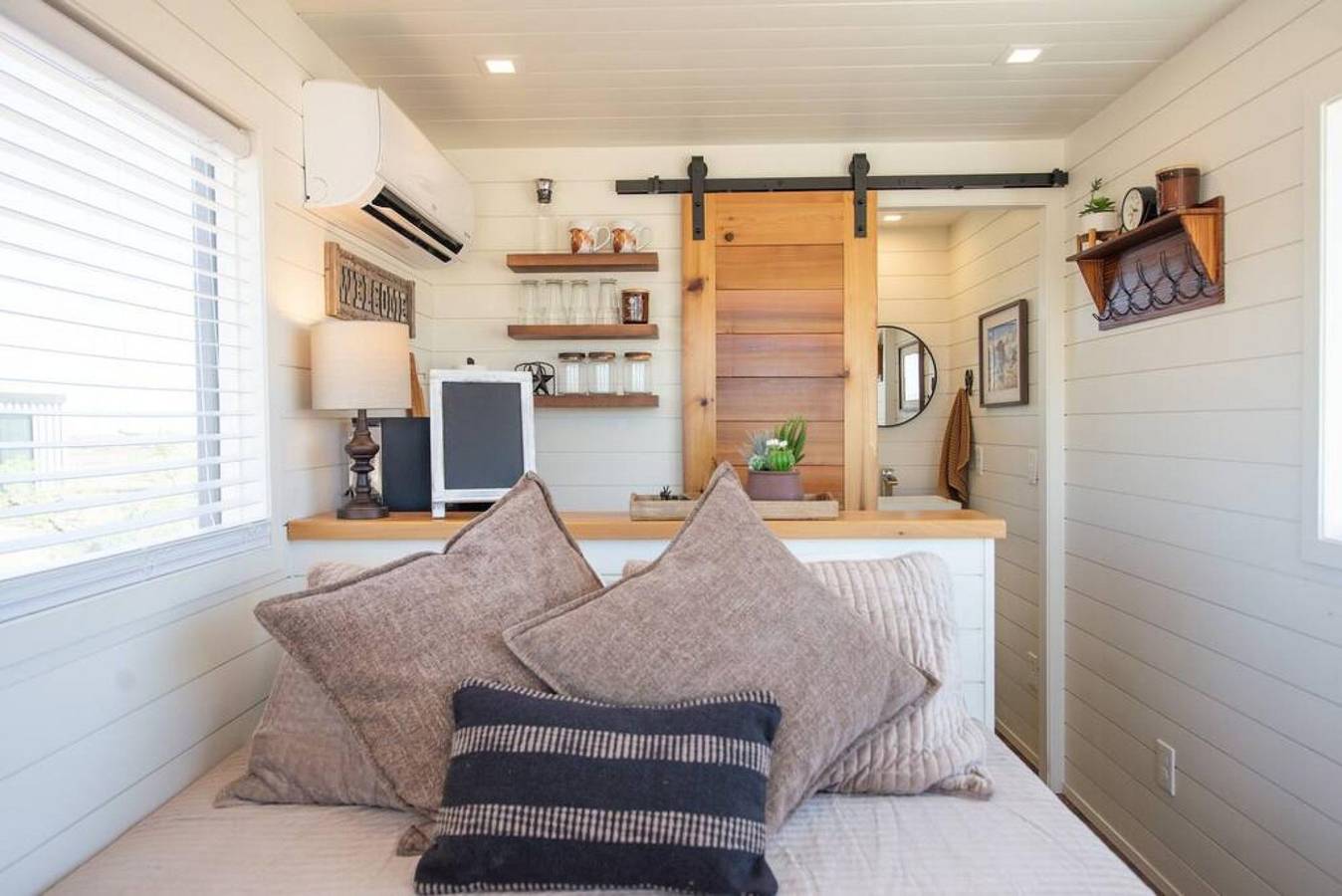 New  The Cowboy Boots-Shipping Container Home in Condado de Brewster