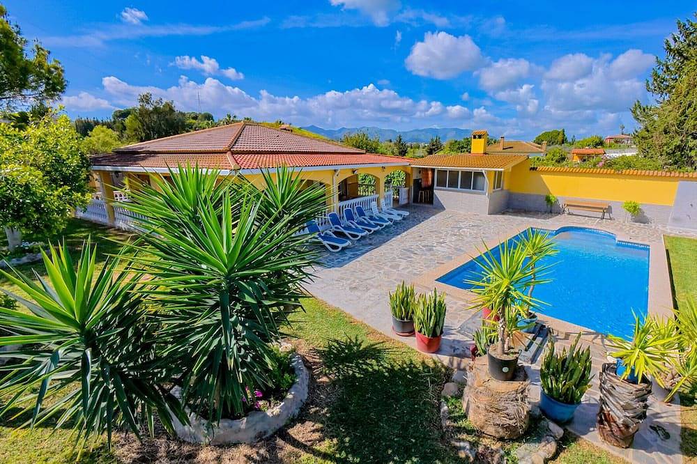 Cubo's Finca Megan / privater Pool / kostenloses Wlan / Klimaanlage in Alhaurín de la Torre, Costa del Sol