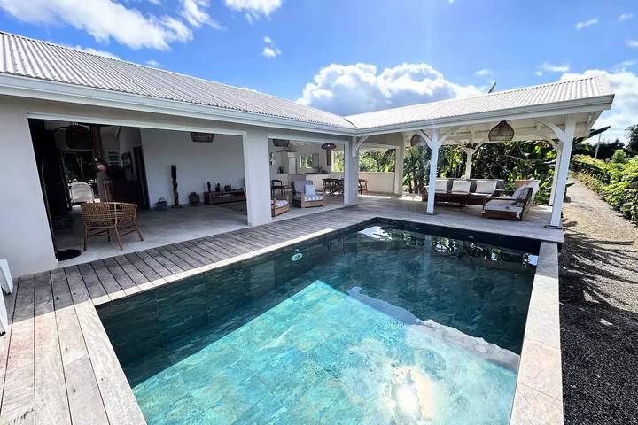 Location de vacances pour 6 personnes, avec jardin et piscine à Grand-Bourg - 2