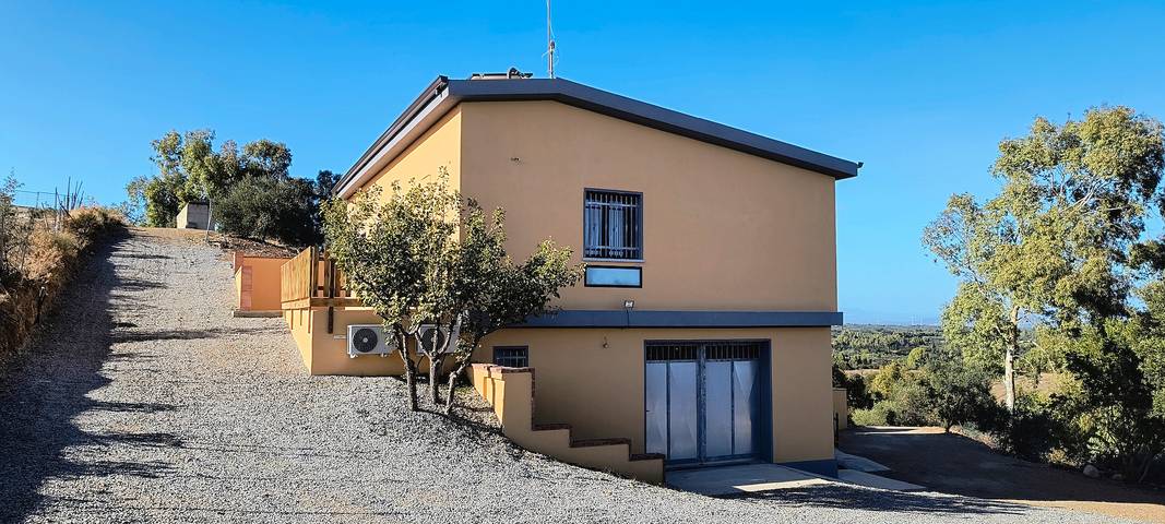 Casa vacanza per 7 persone, con giardino in Villacidro