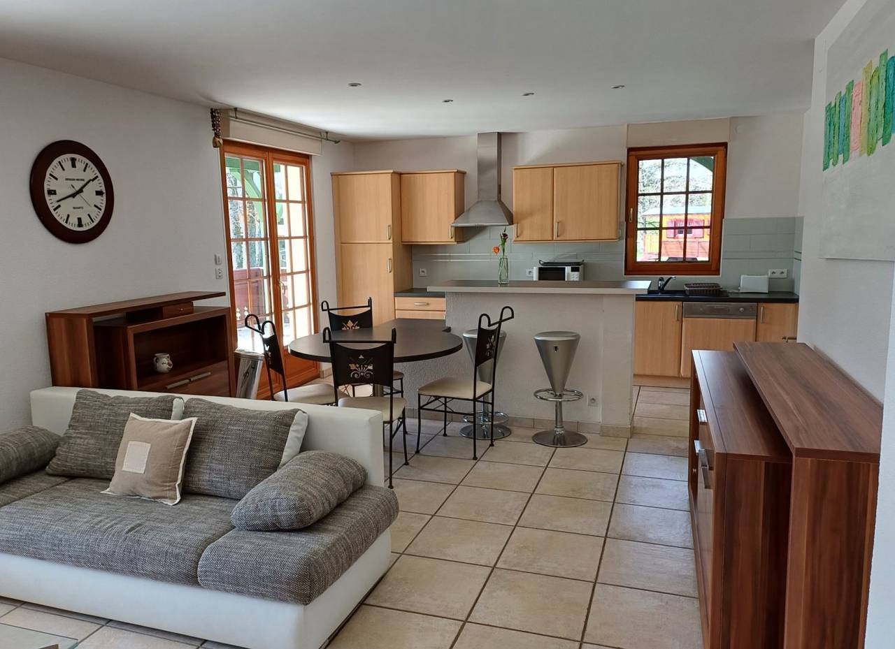 Chalet Valaisan, au cœur du Domaine de Chalétang in Sermamagny, Territoire de Belfort