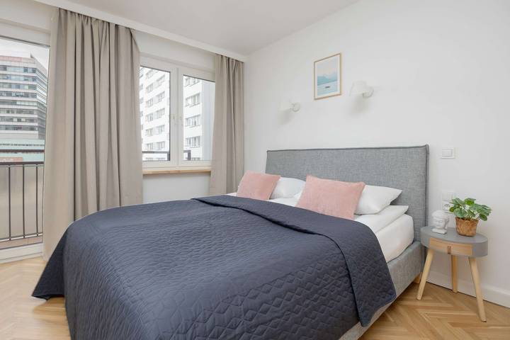 Studio dla 3 osób, z balkon/ taras, zwierzęta dozwolone w Warszawa
