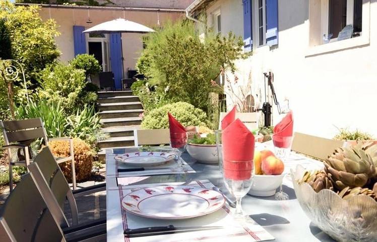 Ferienwohnung für 4 Personen, mit Ausblick und Seeblick sowie Garten und Kinderpool in Burgund - 3