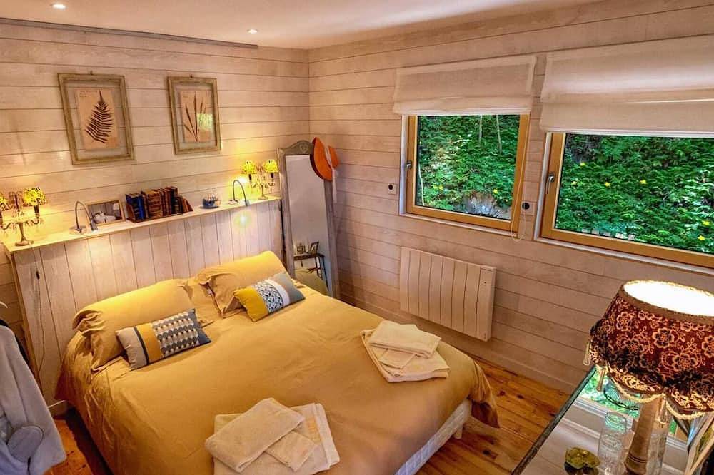Le Chalet du Carla - Spa - Bord de Rivière in Castelnau-de-Lévis, Région d'Albi
