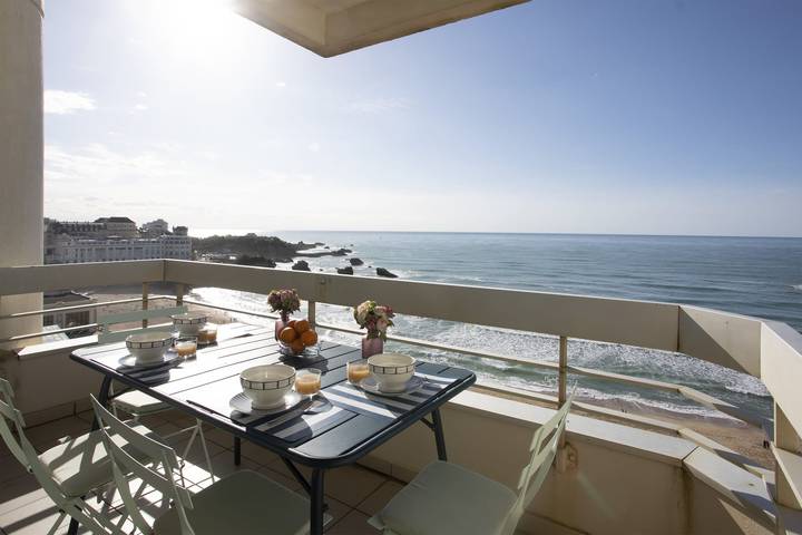 Ferienwohnung für 4 Personen, mit Pool und Balkon, kinderfreundlich in Biarritz