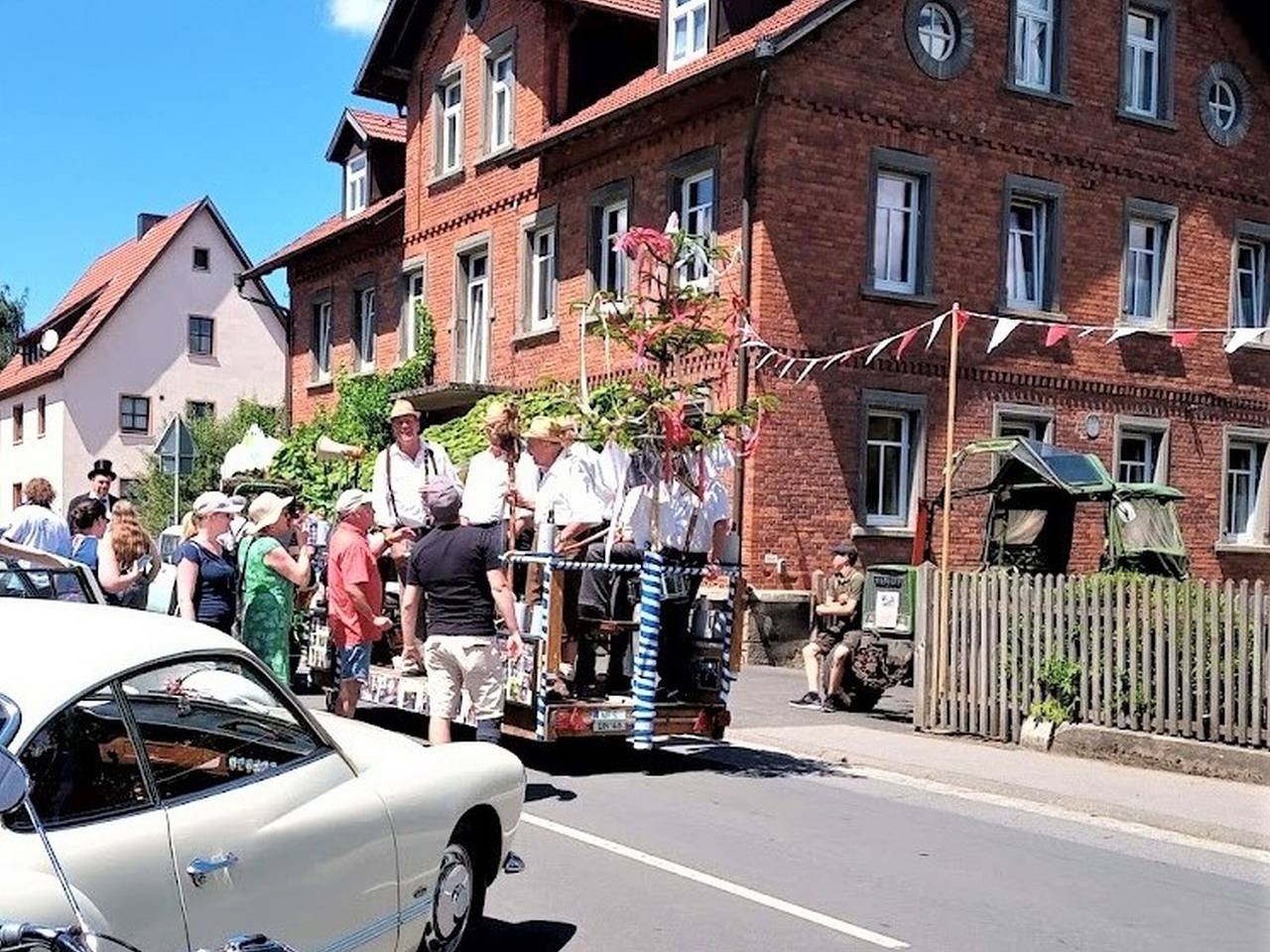 Entire apartment, Holiday Apartment 'Lok Bockele, 105sqm' with Shared Garden in Fladungen, Rhön-Bayern