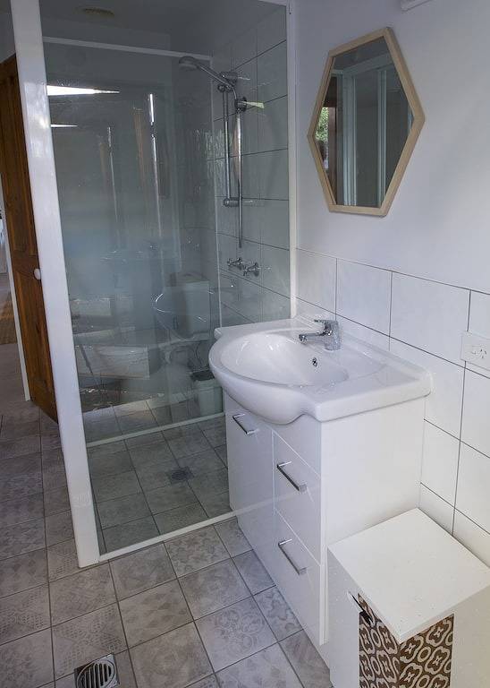 Holiday home for 5 people, with balcony and garden in Mollymook Beach