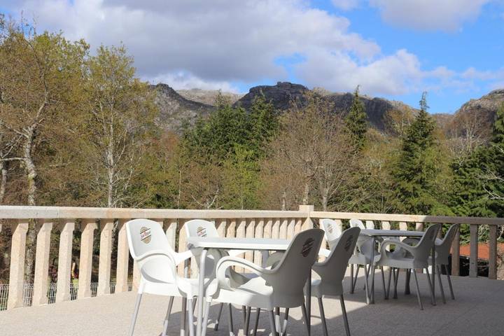 Location de vacances pour 2 personnes, avec jardin ainsi que vue et piscine dans Campo Do Gerez - 4