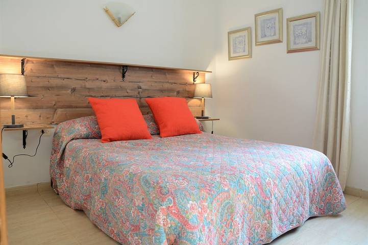Hermosa villa privada con piscina (10x5), casa de huéspedes, cerca de Valencia / playa in Carcagente, Costa de Valencia