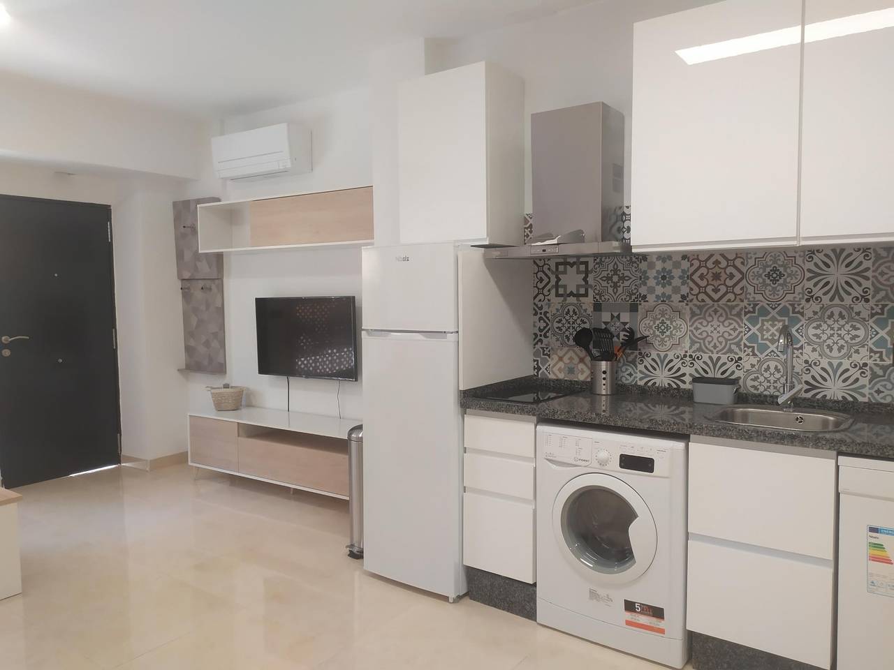 Estudio entero, Apartamentos De Paso in Distrito Poniente Sur, Córdoba