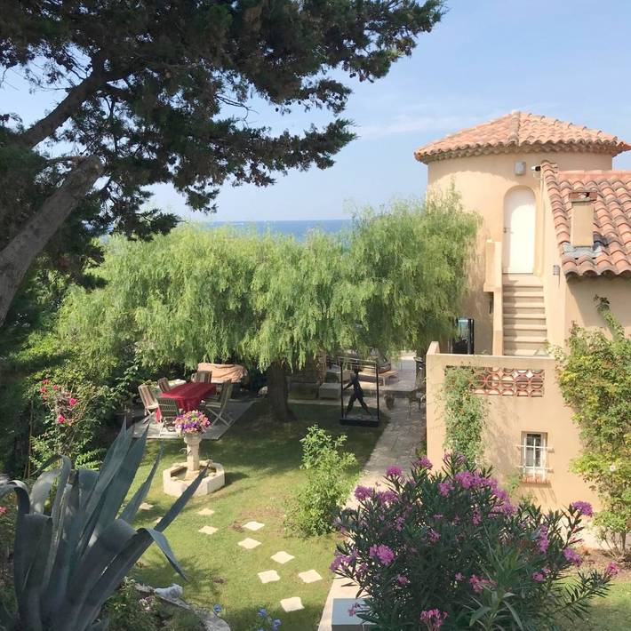 Gîte pour 4 personnes, avec jardin ainsi que vue et piscine, animaux acceptés dans Plage de La Gorguette