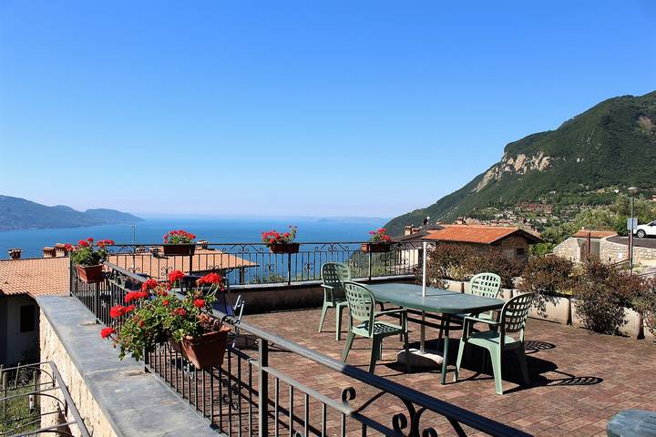 Ferienwohnung für 4 Personen, mit Seeblick und Garten sowie Terrasse, mit Haustier in Tignale - 4