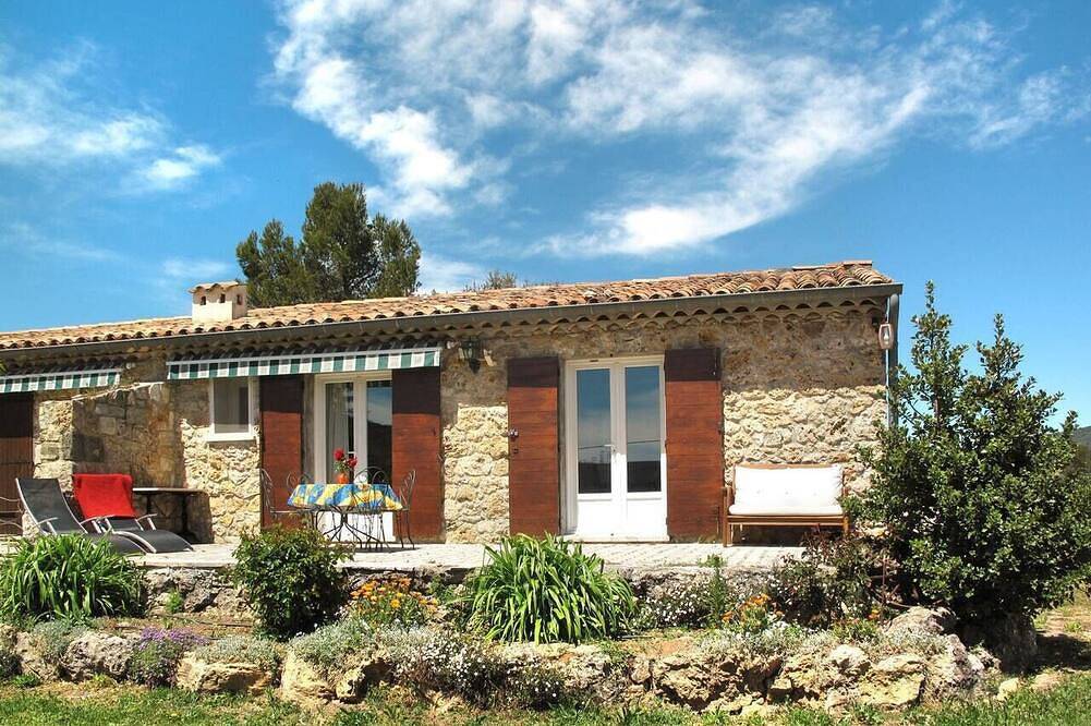 ¡Casa rural con encanto ideal para unas vacaciones en familia en plena natura! in Ampus, Region de Draguignan
