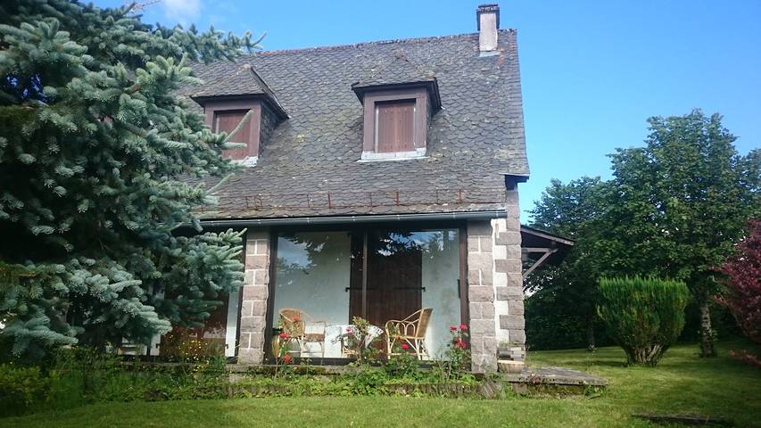 Gîte pour 9 personnes, avec Jardin dans Moussages