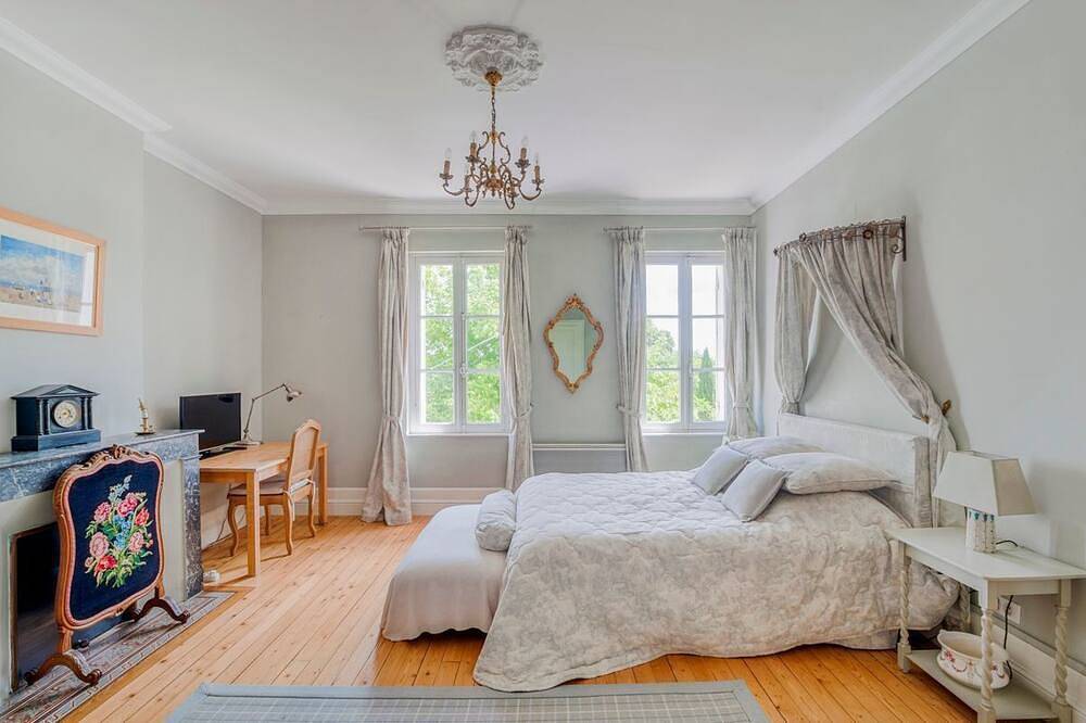 Maison Merisier - Sechs Schlafzimmer Villa, Schläft 14 in Montpon-Ménestérol, Périgord Blanc