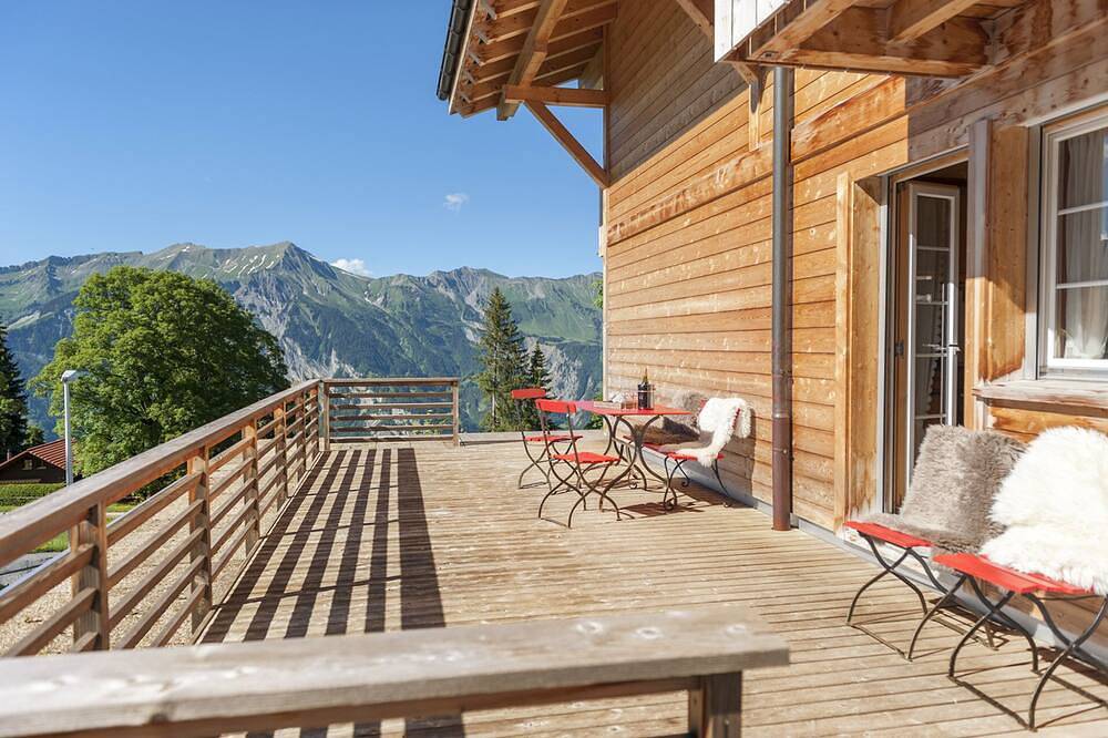 Ganze Wohnung, Hygge-Wohnung mit fantastischem Panorama in Axalp, Brienz