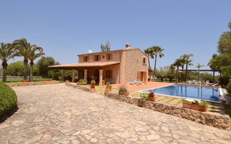 043 Villa Son Auba Gran Et/3986 by Mallorca Charme in Muro, North Majorca