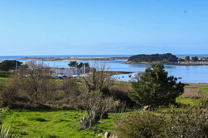 Location de vacances pour 12 personnes, avec vue sur l’océan et jardin à Trébeurden - 4