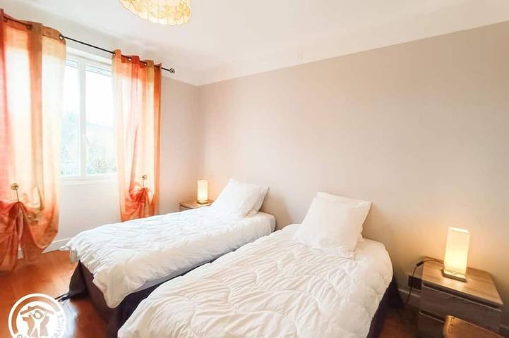 Location de vacances pour 9 personnes, avec jardin à Bétaille - 2