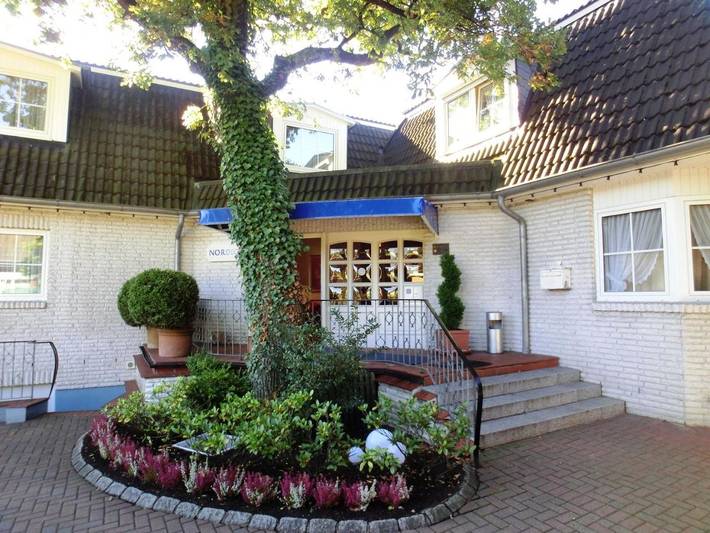 Hotel für 4 Personen, mit Terrasse und Garten in Norderstedt