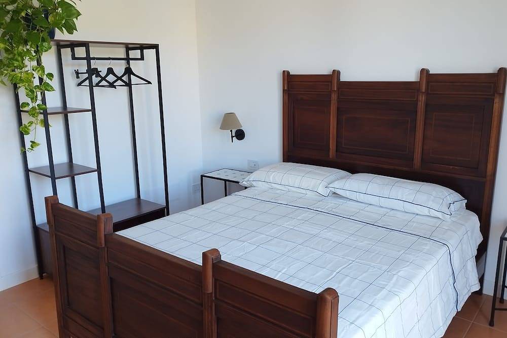 B&B Mareluce - Earth Room in Torre del Greco, Vesuvio National Park